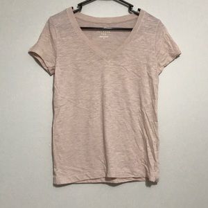 light pink vneck tee